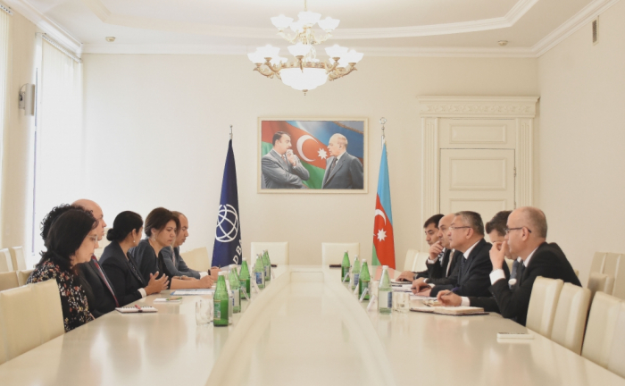   Aserbaidschans Staatliches Komitee für Flüchtlinge und Binnenvertriebene und WB unterzeichnen Zuschussvereinbarung  