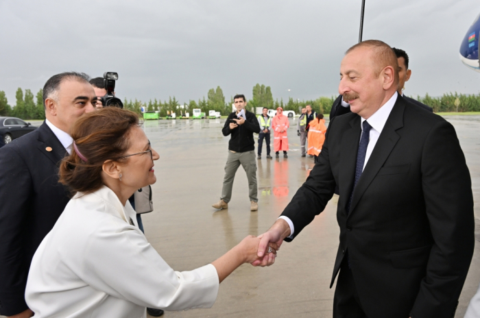   El Presidente de Azerbaiyán y la Primera Dama Mehriban Aliyeva se encuentran en visita de trabajo en Türkiye  