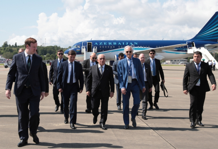   Aserbaidschanischer Premierminister reist zu einem Arbeitsbesuch in Sotschi  