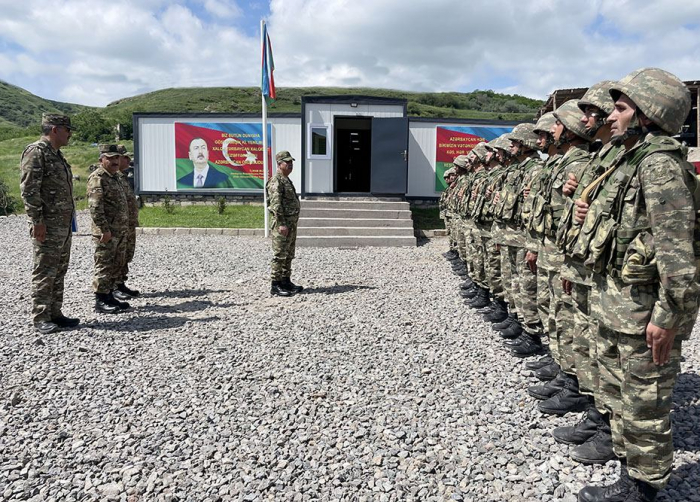   In den befreiten aserbaidschanischen Gebieten werden neue Militäranlagen in Betrieb genommen  