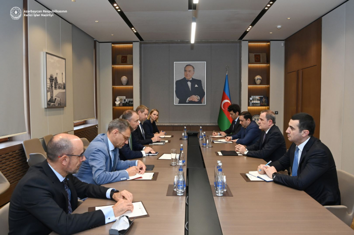  Jeyhun Bayramov meets with EU special representative for S. Caucasus 