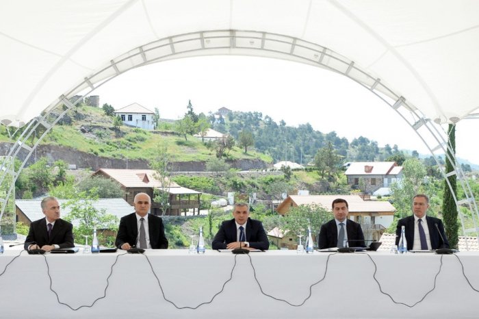 Əlaqələndirmə Qərargahının Laçın şəhərində növbəti iclası keçirilib  

