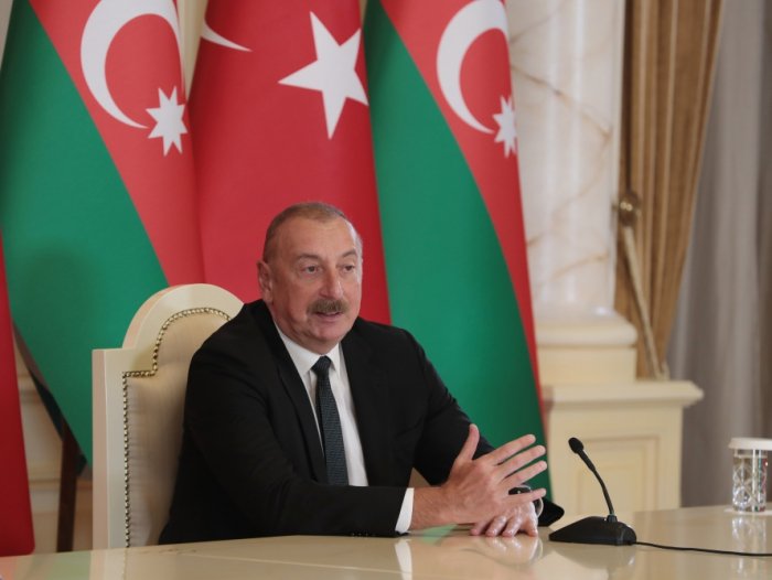       İlham Əliyev Ərdoğana:    "Sizi Azərbaycanda çox sevirlər"   