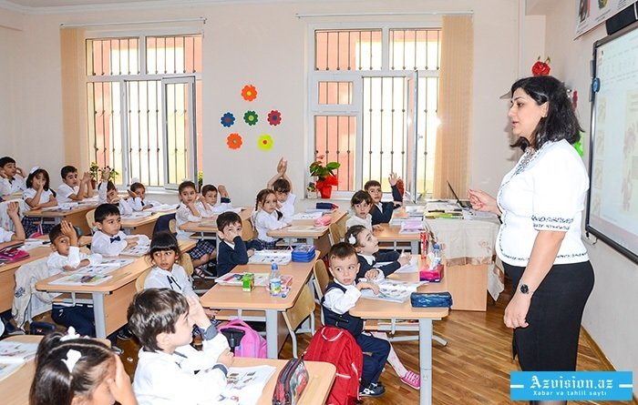    Bakıda 48 mindən çox şagirdin yerdəyişməsi aparılıb  
   