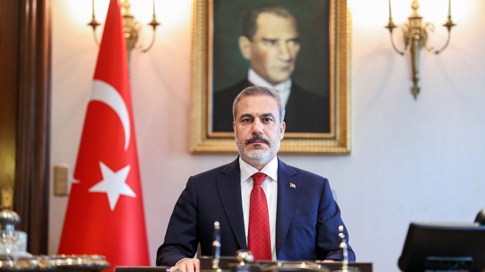          Hakan Fidandan təbrik mesajı:    "Azərbaycanla bir millət, iki dövlətik"      