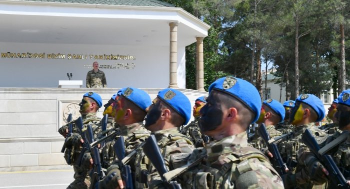     Prezident:    "Silahlı Qüvvələrimizi vahid proqram əsasında inkişaf etdiririk"   