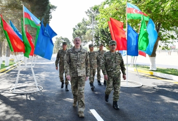   El Presidente de Azerbaiyán se familiarizó con las condiciones creadas en una de las unidades militares del Ministerio de Defensa  