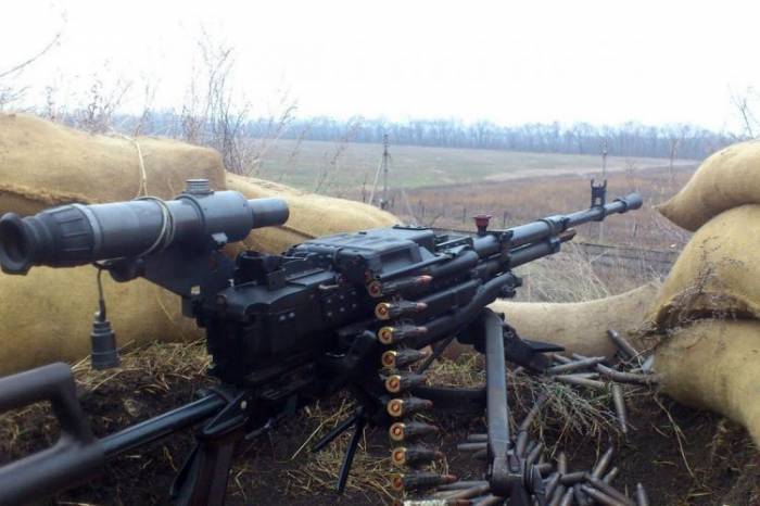   Armenian troops fire at Azerbaijani army