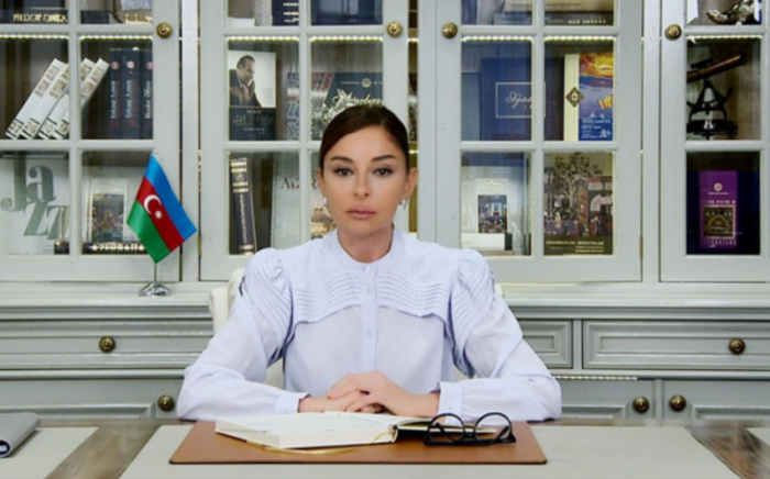  Mehriban Aliyeva felicitó al pueblo de Azerbaiyán 