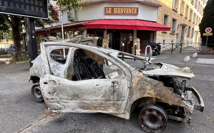   Bei den Unruhen nach der Ermordung eines Teenagers in Frankreich wurden 77 Menschen festgenommen  