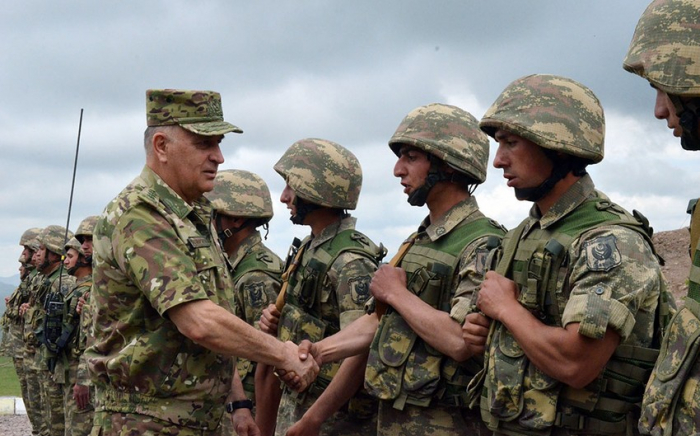  Generalstabschef der aserbaidschanischen Armee befand sich in mehreren Kampfpositionen in Karabach  - FOTOS  