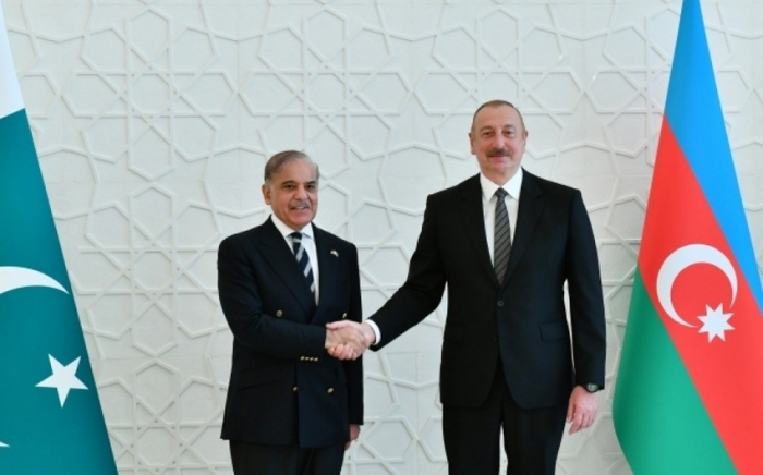    İlham Əliyevlə Məhəmməd Şahbaz Şərif arasında telefon söhbəti olub   