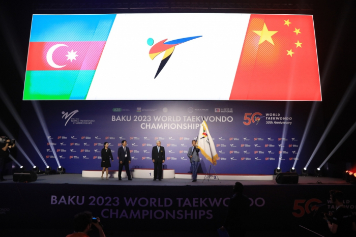 Baku officially hands flag over to hosts of 2025 World Taekwondo Championships 