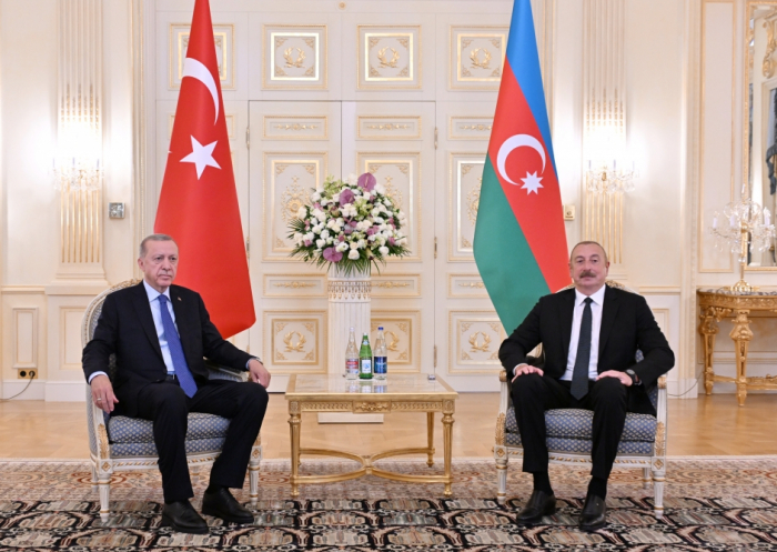  Presidents of Azerbaijan and Türkiye hold one-on-one meeting  