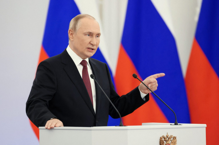       Putin:    "Qərb MDB ölkələrinə təzyiq göstərməyə çalışır"   