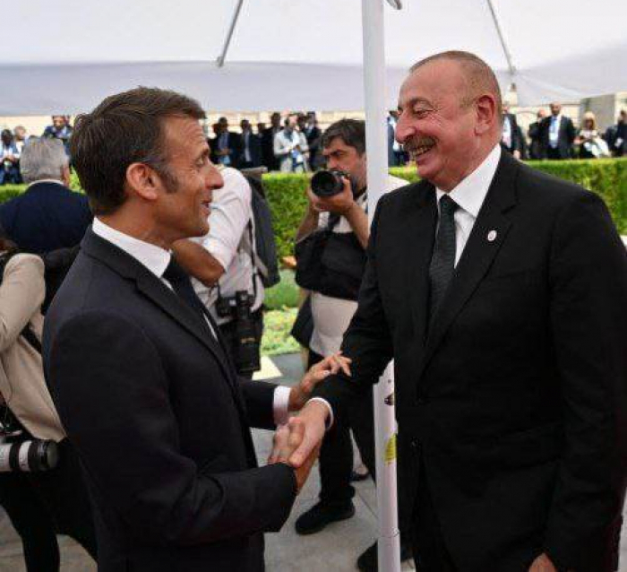  Les présidents azerbaïdjanais et français se sont entretenus à Chisinau 