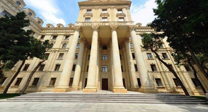    XİN Fransanı sülhə mane olmamağa çağırdı     
