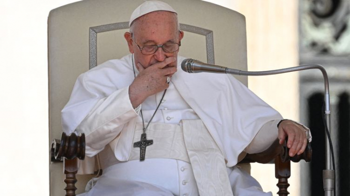 Le pape François va être opéré