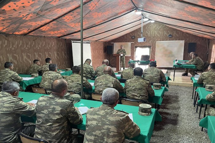       Müdafiə Nazirindən göstəriş:    Təxribatların qarşısı dərhal alınsın   