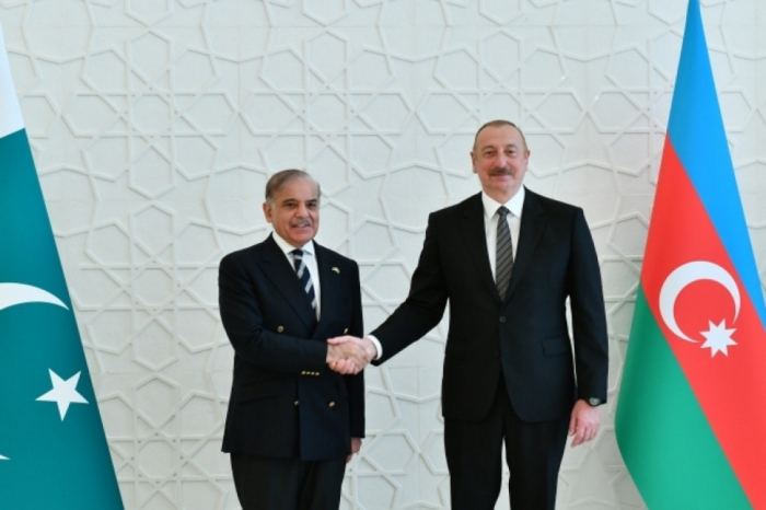 Le président Ilham Aliyev et le Premier ministre Shehbaz Sharif se sont félicités à l