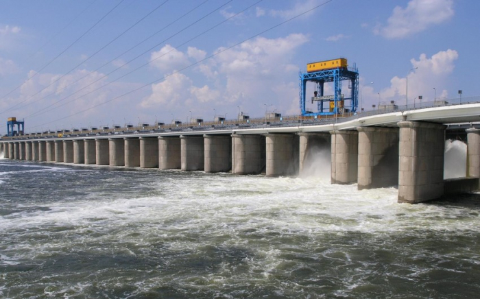   In der Ukraine wurde der Staudamm des Wasserkraftwerks Kachowka zerstört  