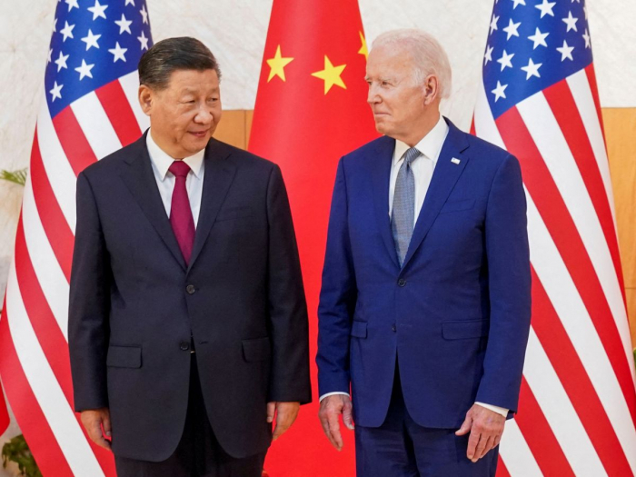 Biden qualifie Xi Jinping de dictateur