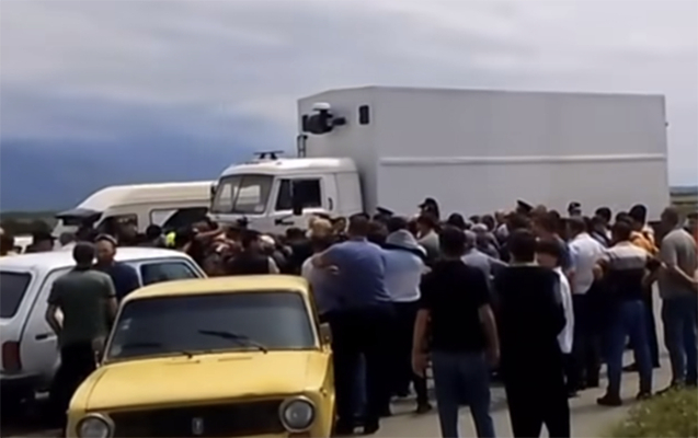    Şəkidə sakinlər yolu niyə bağlayıb?-    Rəsmi açıqlama        
