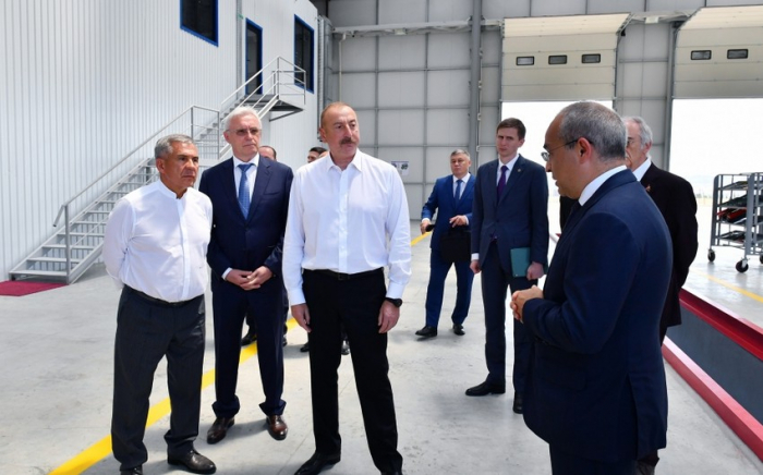   Leader Aserbaidschans und Tatarstans verließen gemeinsam den Flughafen Zangilan in Richtung Baku  