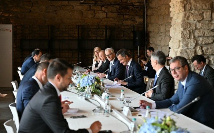    Prezident enerji təhlükəsizliyinə həsr olunmuş dəyirmi masada iştirak edib   