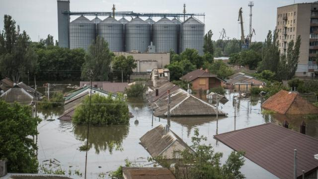    "Kaxovka" bəndinin uçması nəticəsində 6 nəfər ölüb   