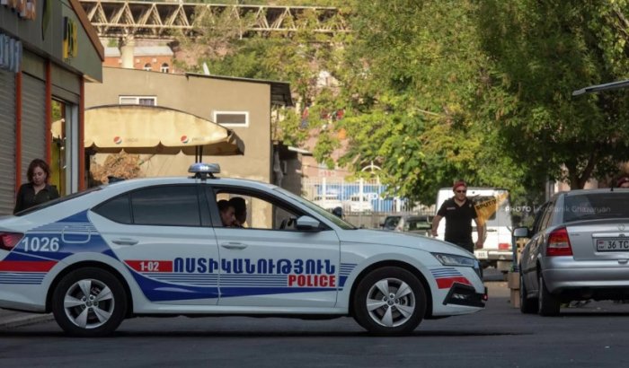 İrəvanda hindistanlıları bıçaqladılar   - 1 nəfər ölüb   