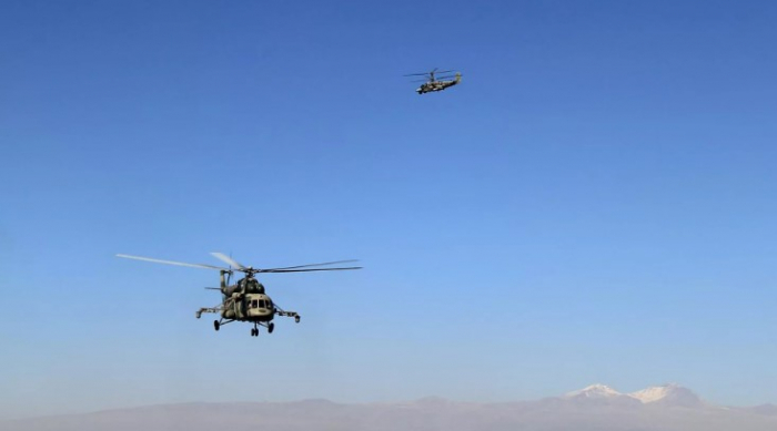 Rusiya Ermənistandakı helikopterlərini havaya qaldırdı