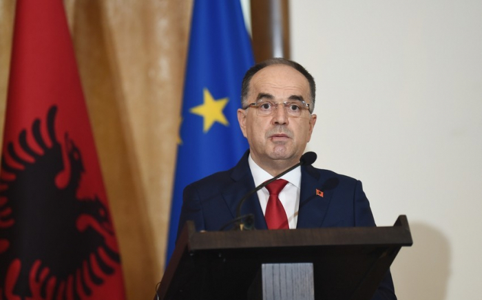   Se celebra en Bakú la ceremonia oficial de bienvenida para el presidente de Albania  