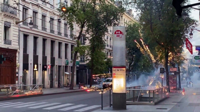   Law enforcement deployed in Bordeaux after rally against police violence -   NO COMMENT    