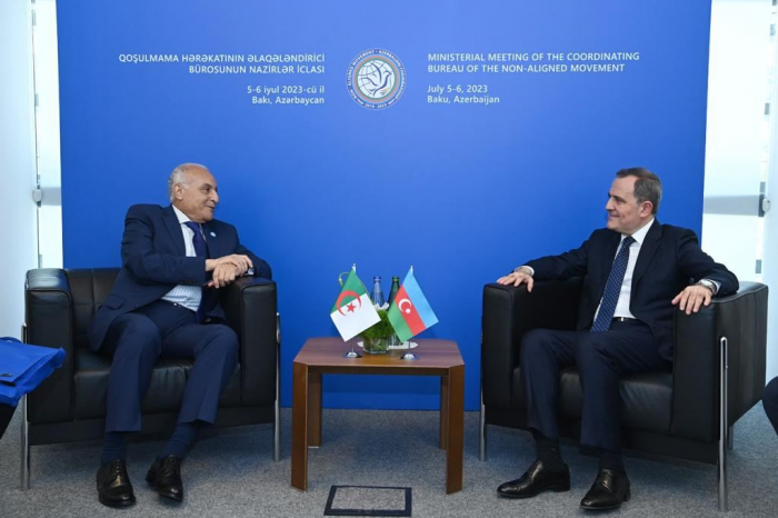  Azerbaijan, Algeria talk co-op within regional, multilateral formats 