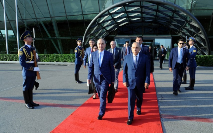 Le président albanais a terminé sa visite officielle en Azerbaïdjan