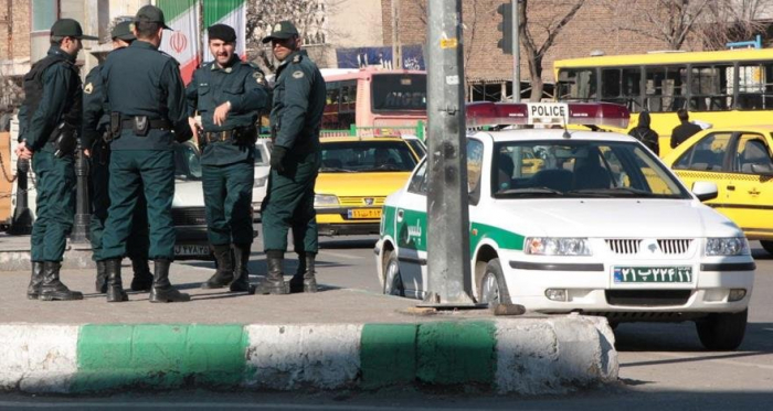    İranda polis bölməsinə hücum olub:    Ölən var      