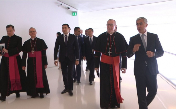   Staatssekretär des Heiligen Stuhls besuchte das Heydar Aliyev-Zentrum   - FOTOS    
