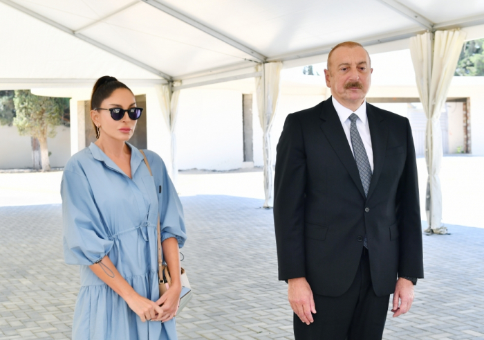  Le président Ilham Aliyev et son épouse visitent le Jardin botanique central à Bakou - PHOTOS