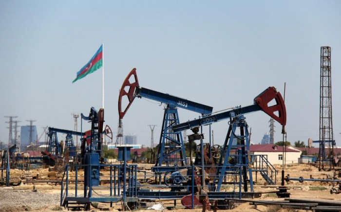 Azerbaijani oil price increases slightly 