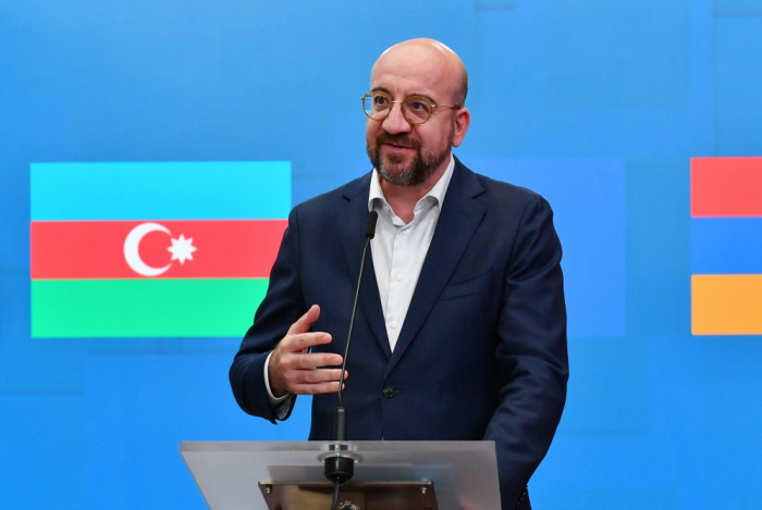   Charles Michel fait une déclaration à la presse à l’issue de sa réunion avec le président azerbaïdjanais et le Premier ministre arménien  