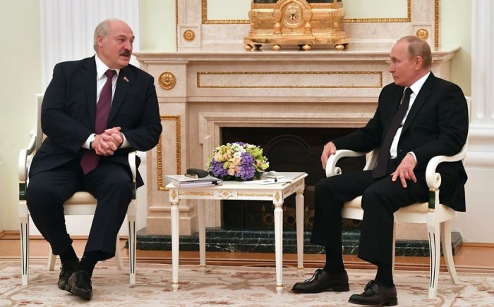 Putin Lukaşenko ilə görüşəcək