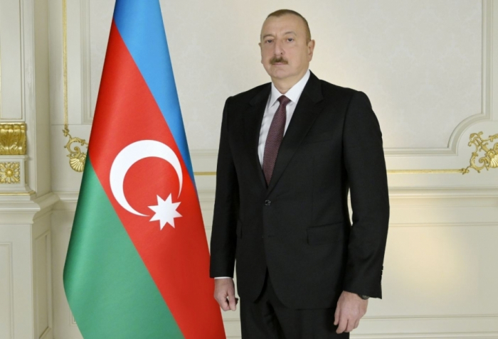   Ilham Aliyev a présenté ses félicitations au président de la République de Sierra Leone  