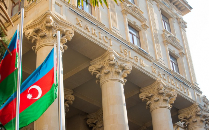   Aserbaidschanische Außenminister Nikol Pashinyan antwortete  