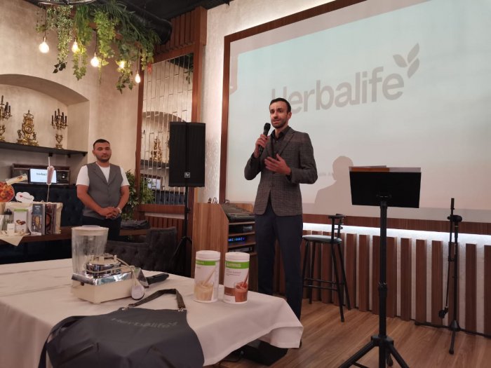 Bakıda Herbalife reseptlər kitabının təqdimatı keçirilib  
