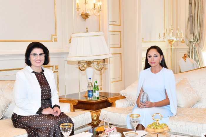 First ladies of Azerbaijan and Albania meet in Baku