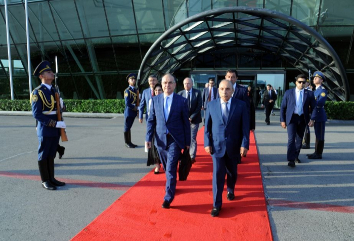   El presidente albanés concluye su visita a Azerbaiyán  