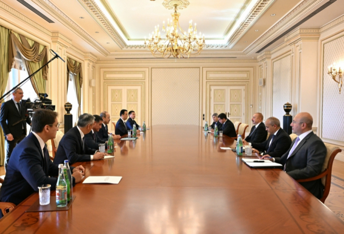   Presidente Ilham Aliyev recibe al primer ministro de Uzbekistán  