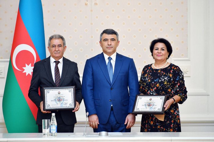  Azərbaycanda məhkəmə sədri və hakim təqaüdə göndərildi 