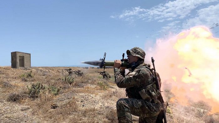 Ordumuzun Xəzər təlimlərində terrorçuların zərərsizləşdirilməsi tapşırıqları icra edilib    - FOTOLAR     
